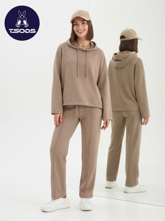 Жіночий теплий костюм бежевий толстовка з капюшоном та прямі штани TSODS Comfort
